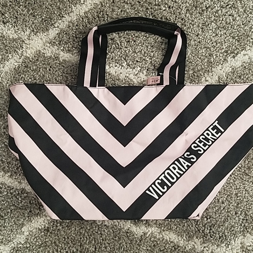 NWT Victoria's secret bag